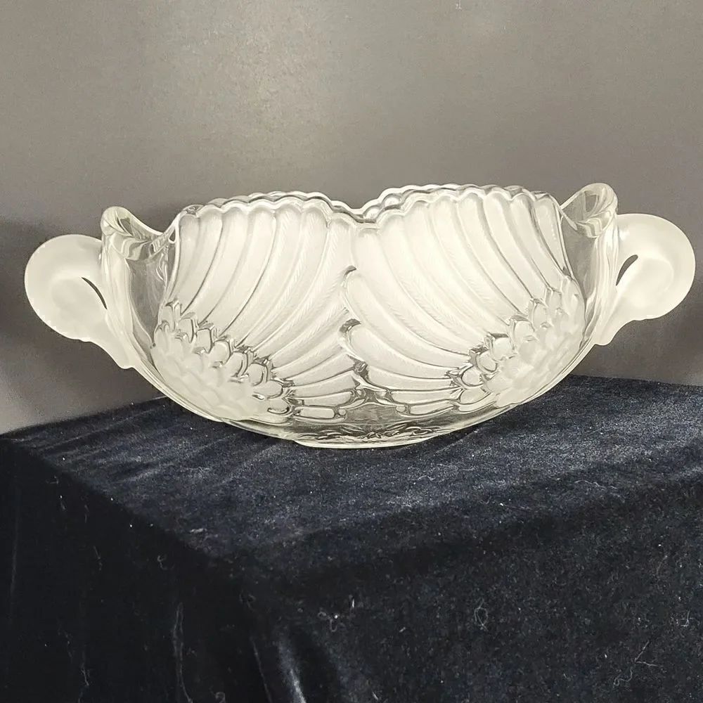 Vintage 1980s Mikasa Walther Crystal Swan Bowl